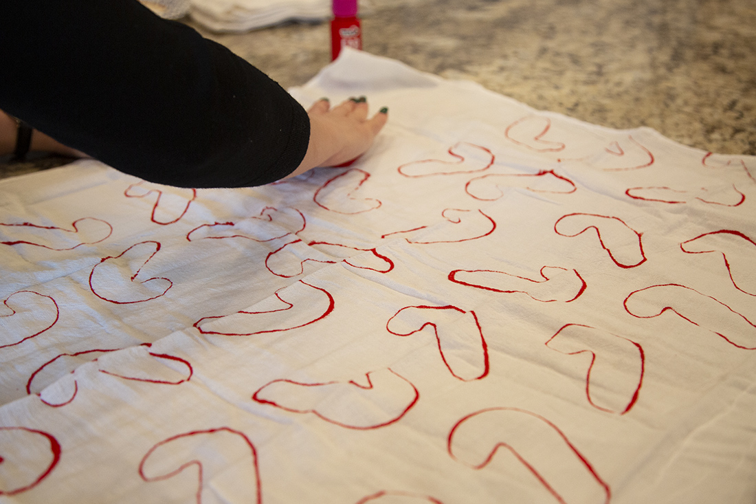 Cookie Cutter Stamped Christmas Tea Towels - Tidbits